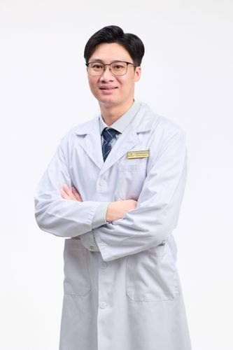 Dr Doan Van Nam