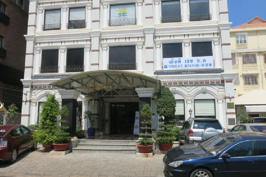 Advance European Medicare Center
