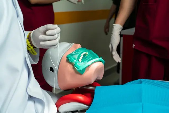 Van Lang University Faculty of Dentistry